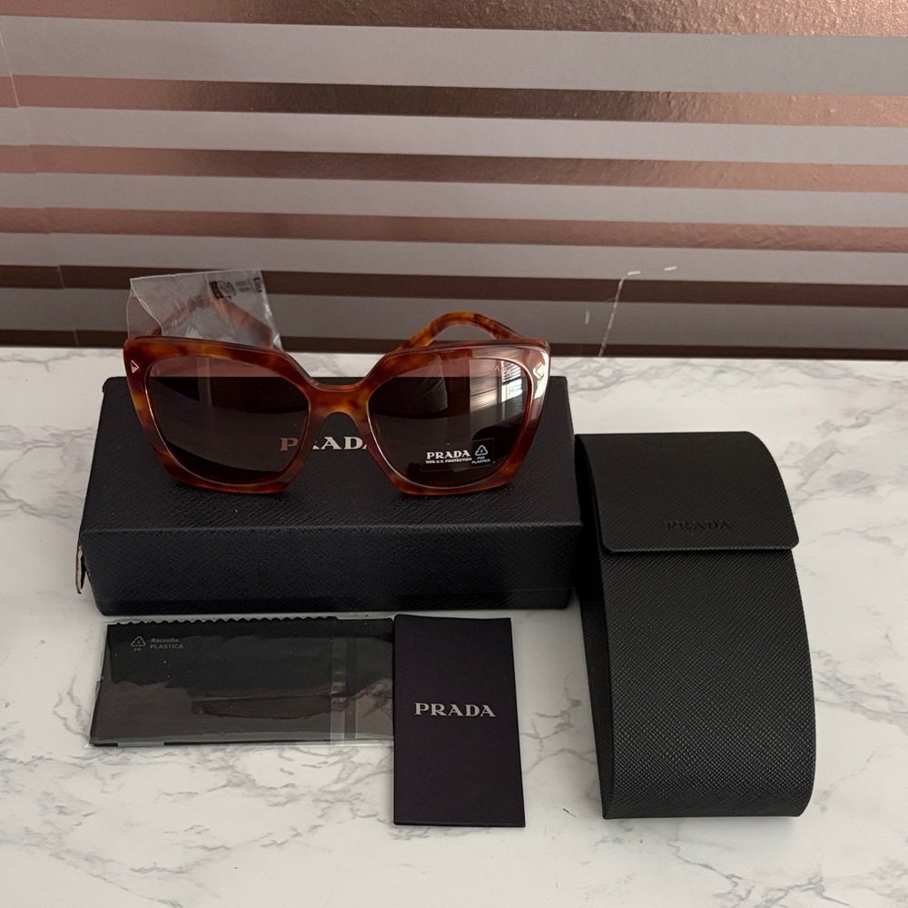 PRADA Tortoiseshell Frame Sunglasses with Brown Lenses